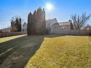 97 E Harbor Dr in Lake Zurich, IL - Building Photo - Building Photo