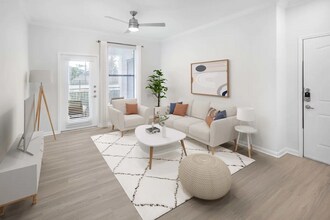 13112 Emmett Rd in Houston, TX - Building Photo - Building Photo