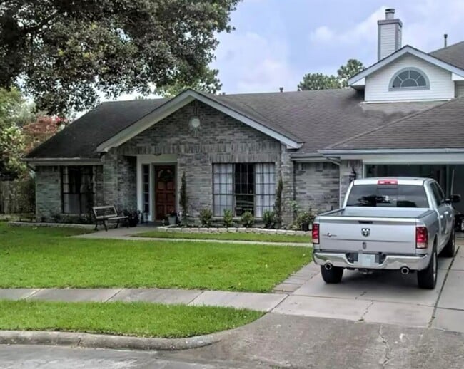 property at 2418 Chelston Ct