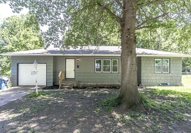 property at 10619 Richmond Ave