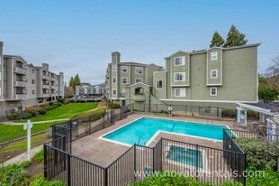 852 Diablo Ave in Novato, CA - Building Photo