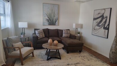 9101 S Winston Way in Oklahoma City, OK - Building Photo - Building Photo