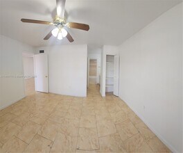 295 NW 72nd Ave in Miami, FL - Building Photo - Building Photo