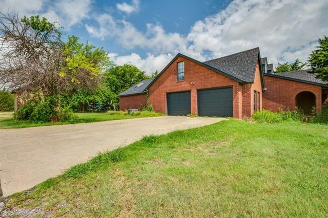property at 731 N Walnut Grove Rd