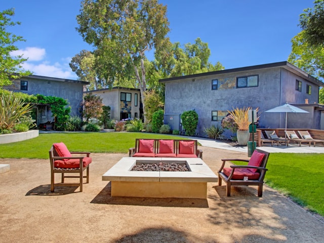 600 Whisman in Mountain View, CA - Foto de edificio - Building Photo