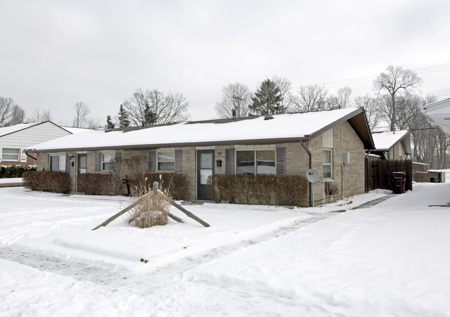 4348 Fair Oaks Rd in Dayton, OH - Foto de edificio - Building Photo