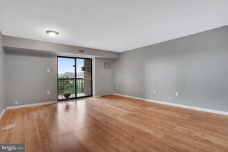 200 N Pickett St in Alexandria, VA - Building Photo - Building Photo