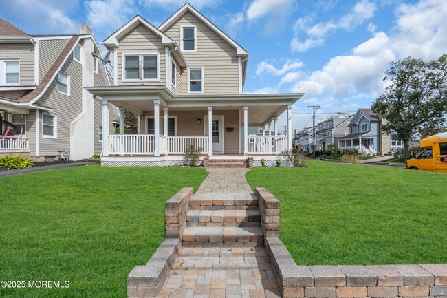 300 Lareine Ave in Bradley Beach, NJ - Building Photo - Building Photo