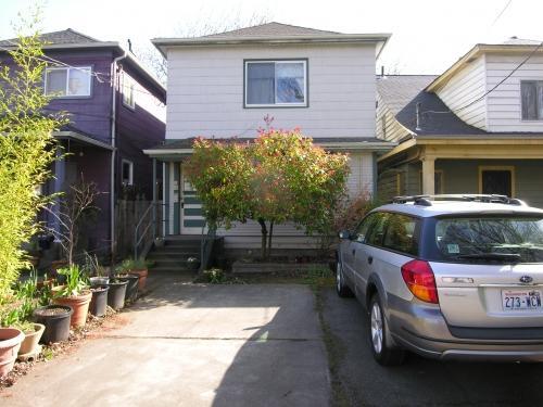 1126 33rd Ave in Seattle, WA - Building Photo