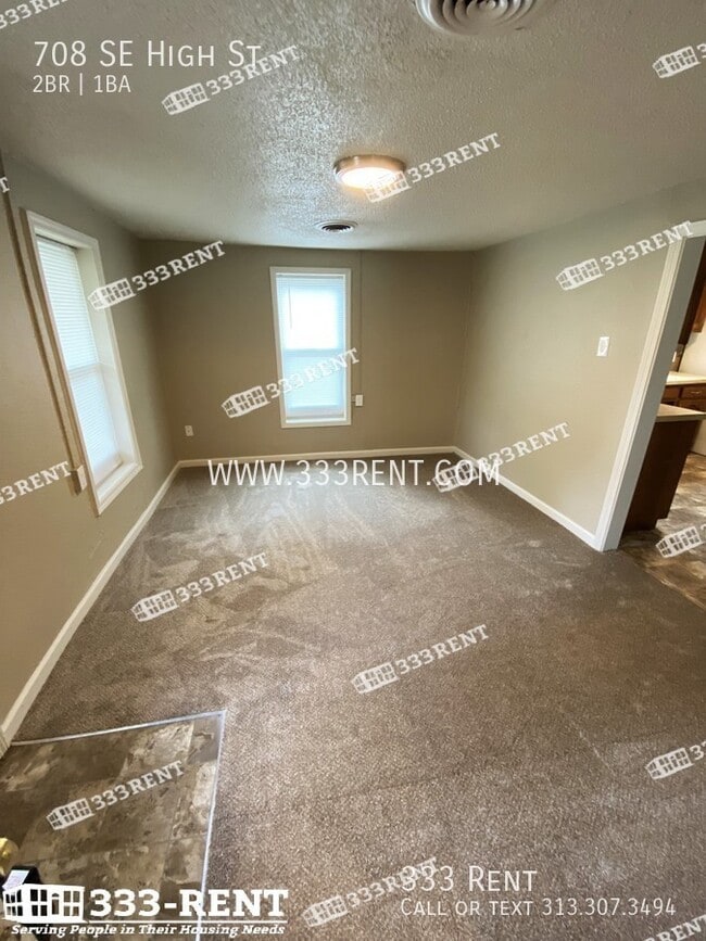 708 High St in Lee's Summit, MO - Building Photo - Building Photo