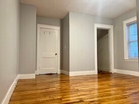 106 Burrill St, Unit 2 in Swampscott, MA - Building Photo