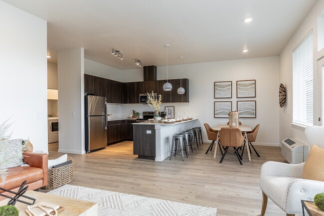 The Banks in Albany, OR - Building Photo - Interior Photo