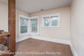 1689 Summit St in Columbus, OH - Building Photo - Building Photo