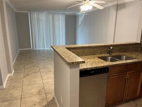 2760 Coconut Bay Ln in Sarasota, FL - Building Photo - Building Photo