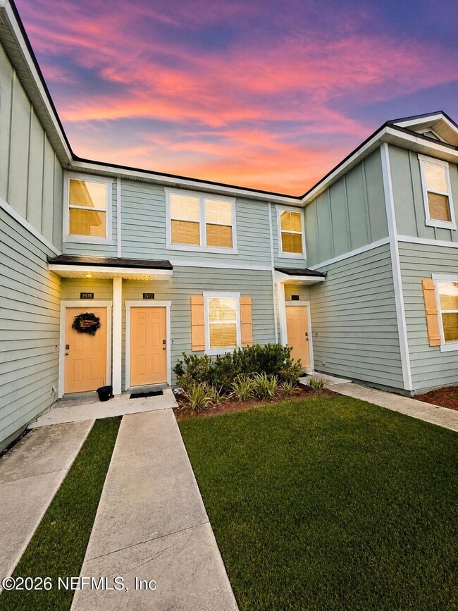 property at 3972 Vlg Vw Ln