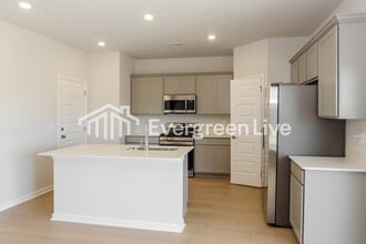 16907 Whispering Pnes Dr in Athens, AL - Building Photo - Building Photo