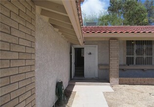 3864 Red Rock St in Las Vegas, NV - Building Photo - Building Photo
