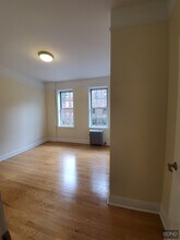 117 W 13th St in New York, NY - Building Photo - Building Photo