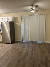 305 Calle Amistosa in Brownsville, TX - Building Photo - Building Photo