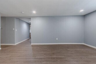 605 Lloyd in Italy, TX - Building Photo - Building Photo