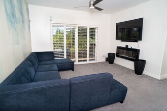 9610 Zelzah Ave in Los Angeles, CA - Building Photo - Building Photo