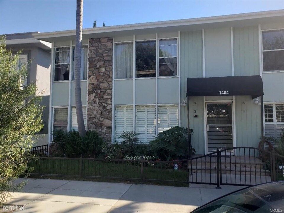 1404 E 1st St-Unit -Apt 2 in Long Beach, CA - Building Photo