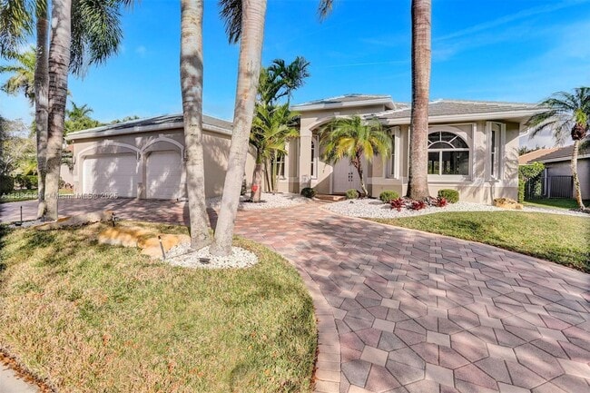 property at 3772 Oak Ridge Cir