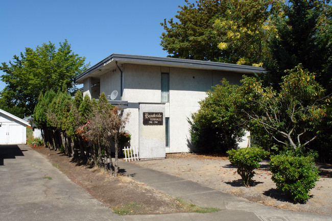 Brookside Terrace in Salem, OR - Building Photo - Building Photo