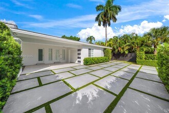 4380 Lake Rd in Miami, FL - Building Photo - Building Photo