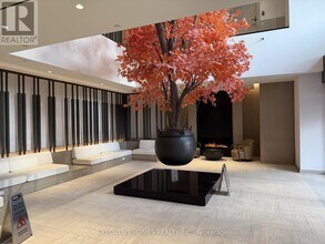 4015 The Exchange in Mississauga, ON - Building Photo - Building Photo