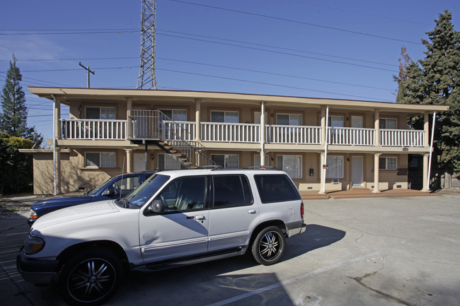 Dawn Way Apartments in Sacramento, CA - Foto de edificio - Building Photo