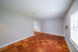 10733 NE 9th Ave in Biscayne Park, FL - Building Photo - Interior Photo