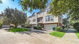 1702 Tuam St in Houston, TX - Building Photo