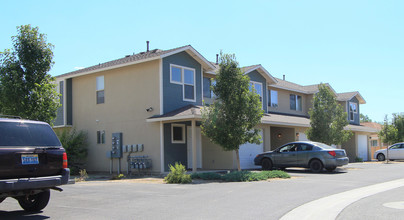 Fernley Gardens in Fernley, NV - Building Photo - Building Photo