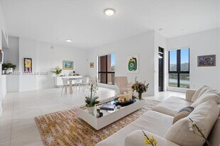 8390 SW 72nd Ave in Miami, FL - Building Photo