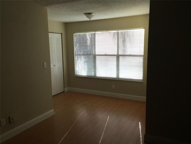 property at 731 Vista Isles Dr