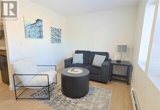 808 Ottawa St in Windsor, ON - Building Photo - Building Photo