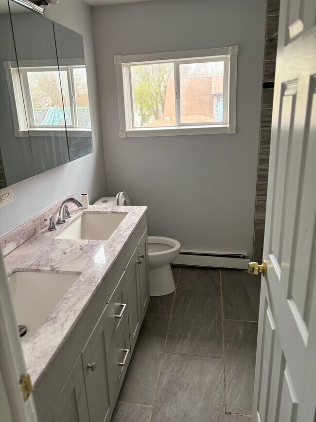 322 W 116th St, Unit 2 in Chicago, IL - Foto de edificio - Building Photo