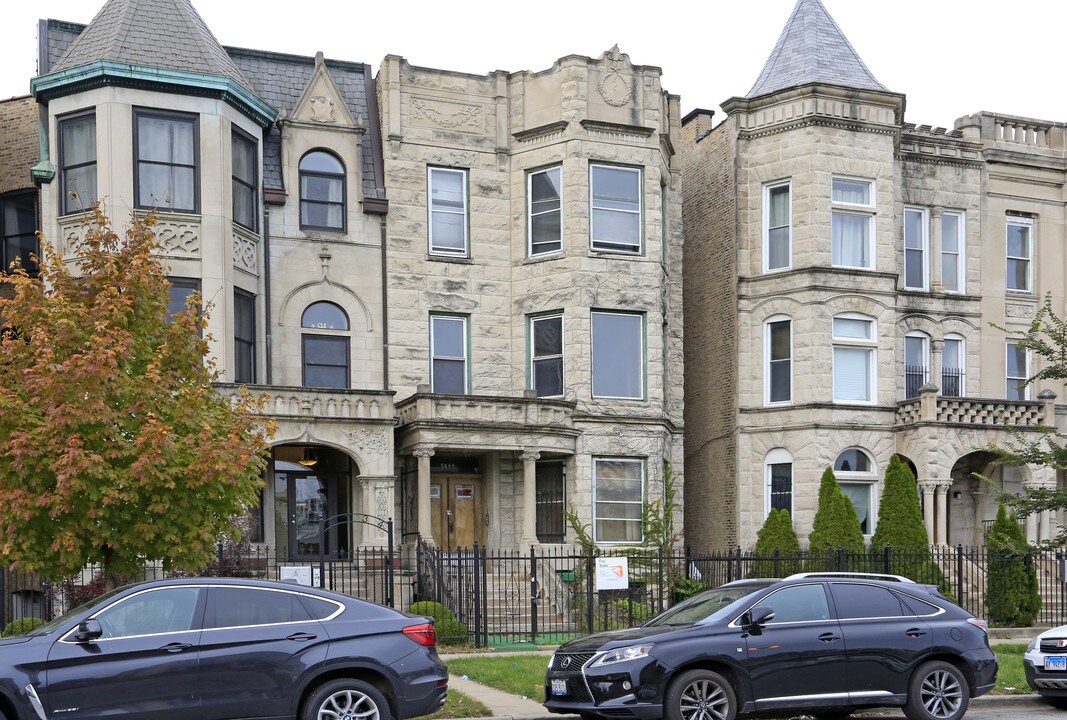 4732 S Prairie Ave in Chicago, IL - Building Photo