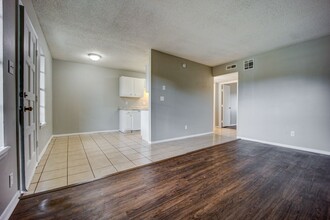 MF-16-The Dogwood Apartments in Fort Smith, AR - Building Photo - Interior Photo