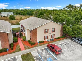 21027 Voyager Blvd, Unit 3 in Land O Lakes, FL - Building Photo