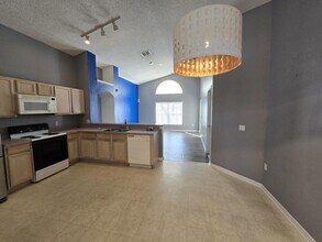252 Saddle Ridge Dr in Davenport, FL - Building Photo - Building Photo