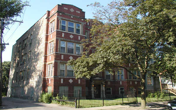 5317 W Ohio St in Chicago, IL - Foto de edificio