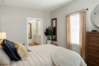 Pointe Grand Warner Robins in Warner Robins, GA - Building Photo - Building Photo