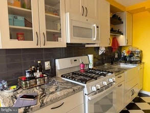 604 S Washington Square in Philadelphia, PA - Foto de edificio - Building Photo