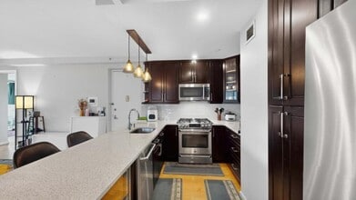 13-11 Jackson Ave in Queens, NY - Building Photo - Building Photo