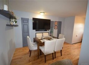 258 Rakoczy Ave, Unit 2flr in Fairfield, CT - Building Photo - Building Photo