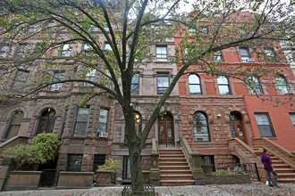 116 W 81st St in New York, NY - Foto de edificio - Building Photo
