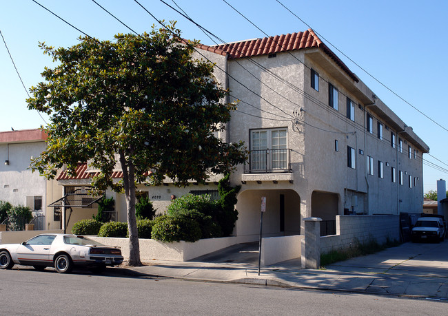 4070 W 130th St in Hawthorne, CA - Foto de edificio - Building Photo