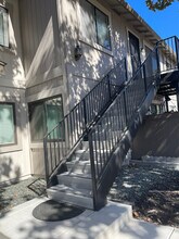 204 Famoso Plaza in Union City, CA - Building Photo - Building Photo